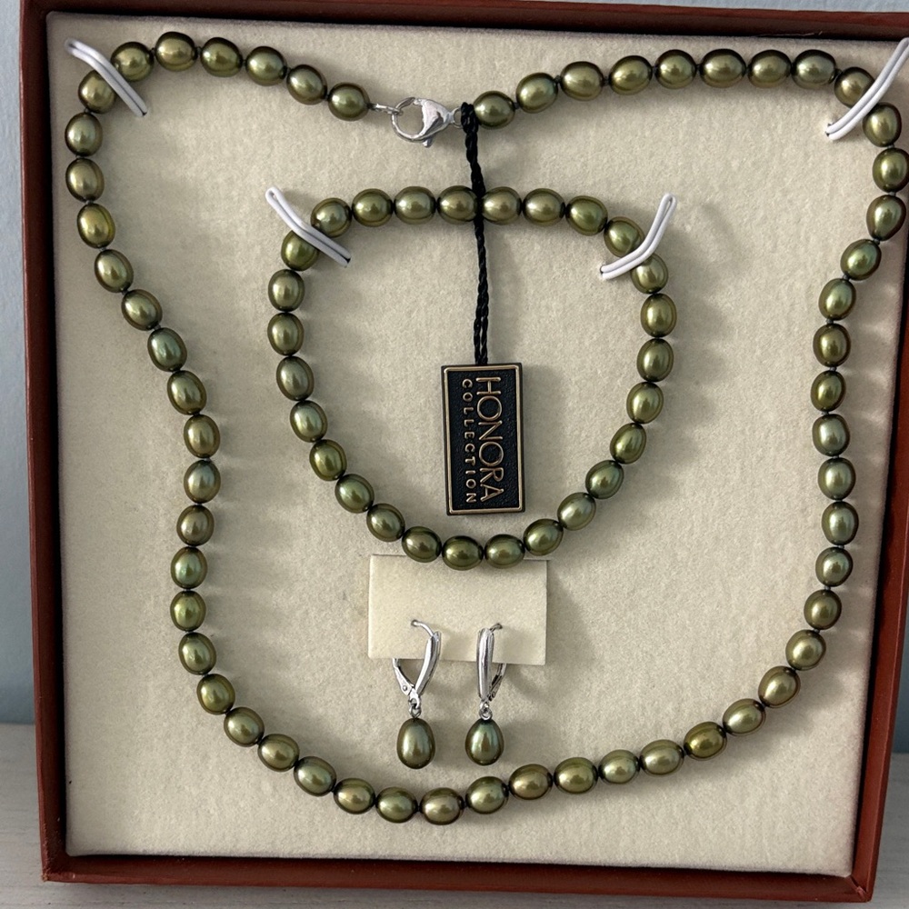 Honora Olive Pearl Necklace Set